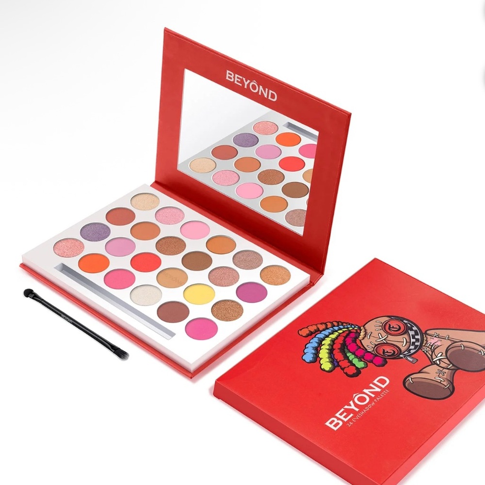NIB - Beyond 24R eyeshadow palette.